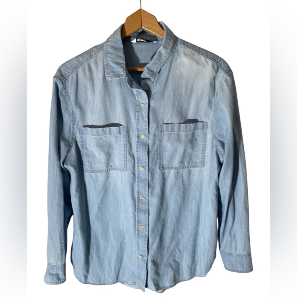 FF2- Sonoma Women’s Medium Blue Button-Up Shirt